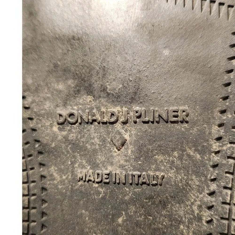 Donald J. Pliner brand donald